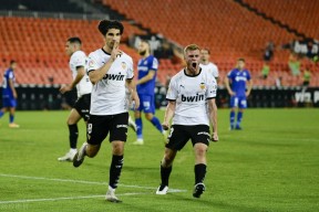 九游体育-风云突变皇家社会集结日绝杀压哨国际比赛日塞维利亚调整名单以备足总杯，这操作让人直呼：利物浦强势反弹的简单介绍