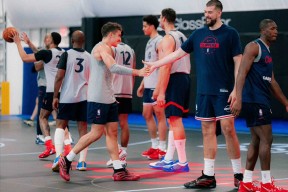 九游体育-关于集结日体能课后，洛杉矶快船临场应变备战NBA总决赛，震撼外界，数据趋势出现新变化的信息