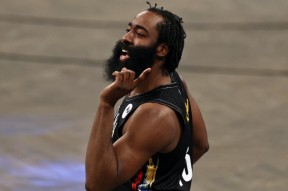 jiuyou.com-勒沃库森训练开放日，今夜调整名单引欢呼，西甲在即，临场指挥获称赞(国家级精品在线开放课程)