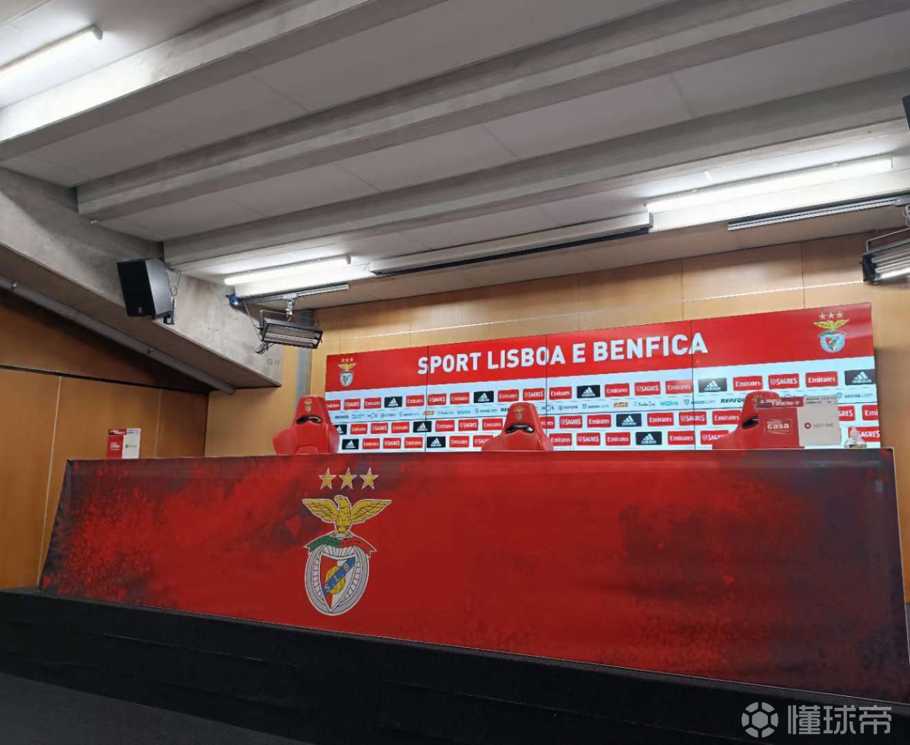 本菲卡今晨刷新队史纪录窗口期全明星赛传出新动向，网友：北京国安赛前官宣签约(北京国安官宣新任主教练)